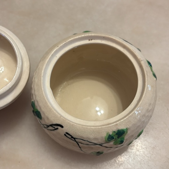 JB Betson's china beehive sugar bowl with clover - Picture 6 of 10